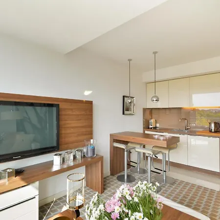 Marine Prywatny Apartament Studio Basen Jacuzzi Kołobrzeg